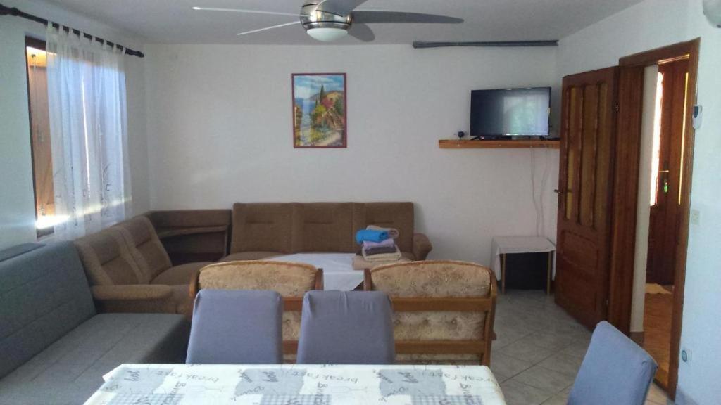 Apartments Ninske Vodice Quarto foto